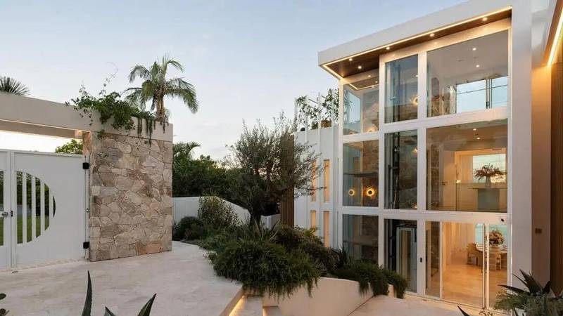  澳洲地产巨头预见AI风暴；豪宅主人选择全部清仓；两年后或能低价回购。 房产家居