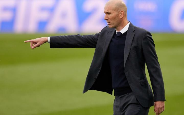  帅位更迭测评：齐达内接班德尚，多维视角下的胜率推演 体育新闻