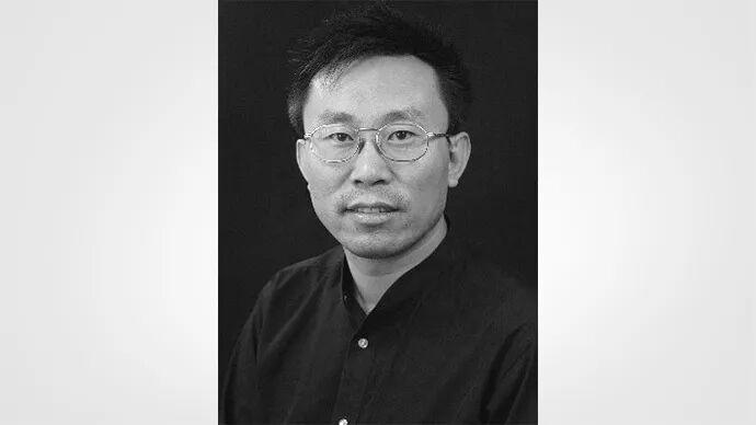 从标准起草人到戏剧教育家：闫贤良学术生涯的技术演进与行业贡献